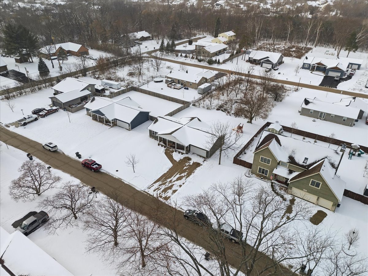 214 Garnett Avenue, Winthrop Harbor, IL 60096