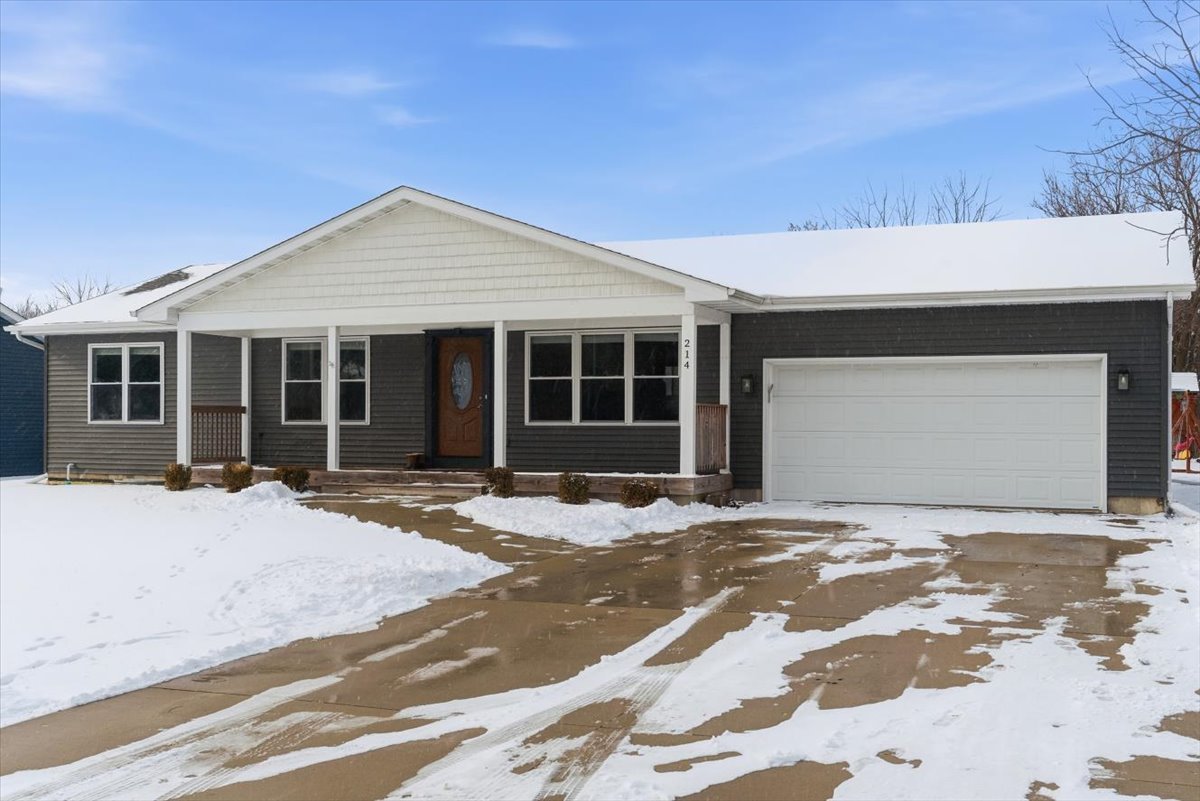 214 Garnett Avenue, Winthrop Harbor, IL 60096