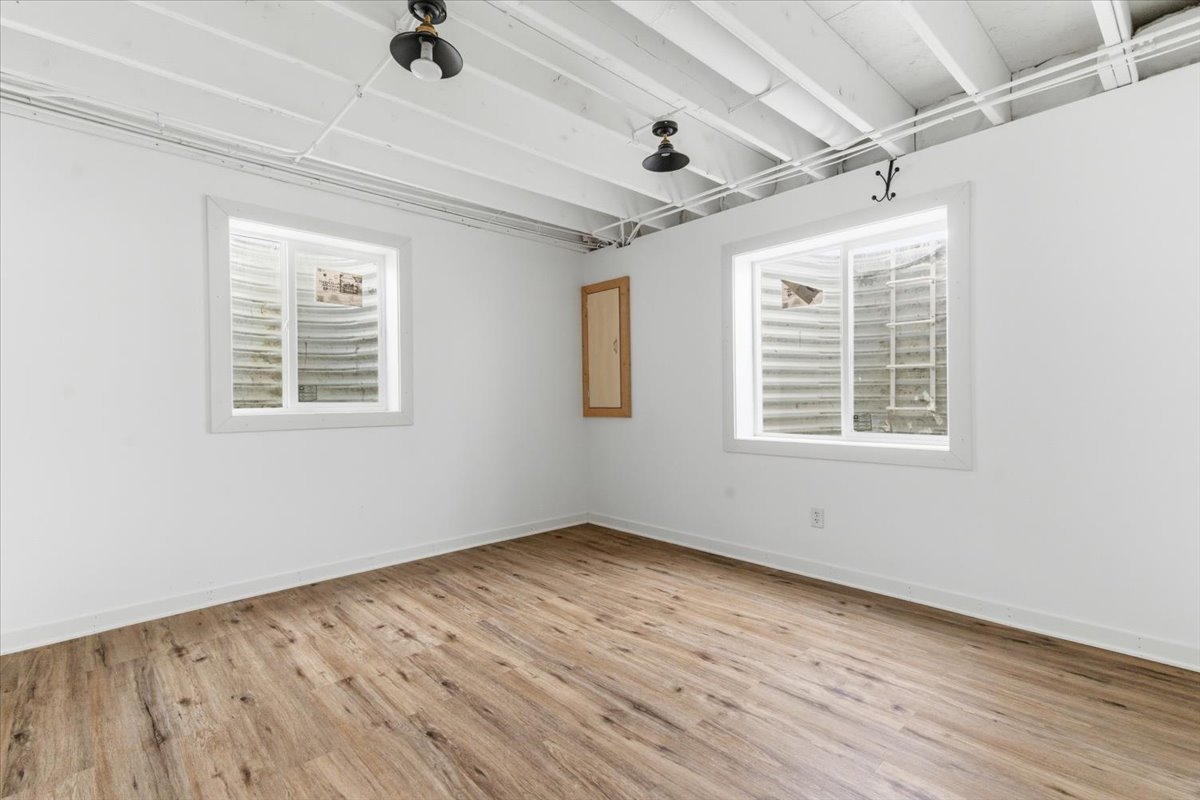 214 Garnett Avenue, Winthrop Harbor, IL 60096