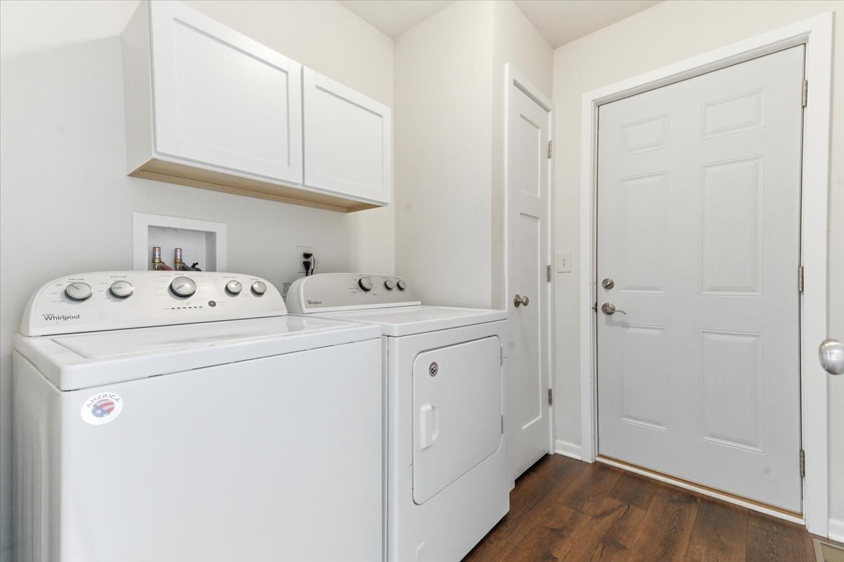 214 Garnett Avenue, Winthrop Harbor, IL 60096