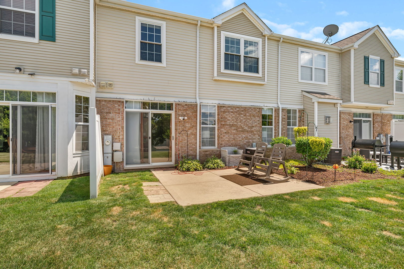 1047 Heron Circle, Joliet, IL 60431