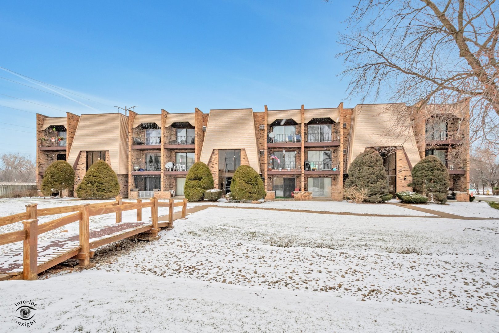 7302 Blackstone Avenue #7, Justice, IL 60458