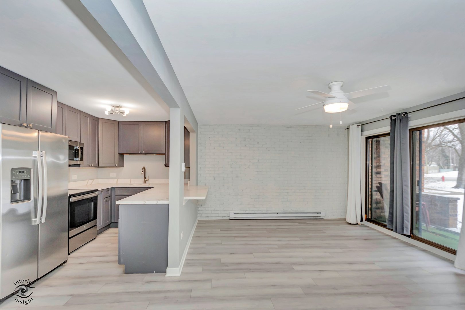 7302 Blackstone Avenue #7, Justice, IL 60458