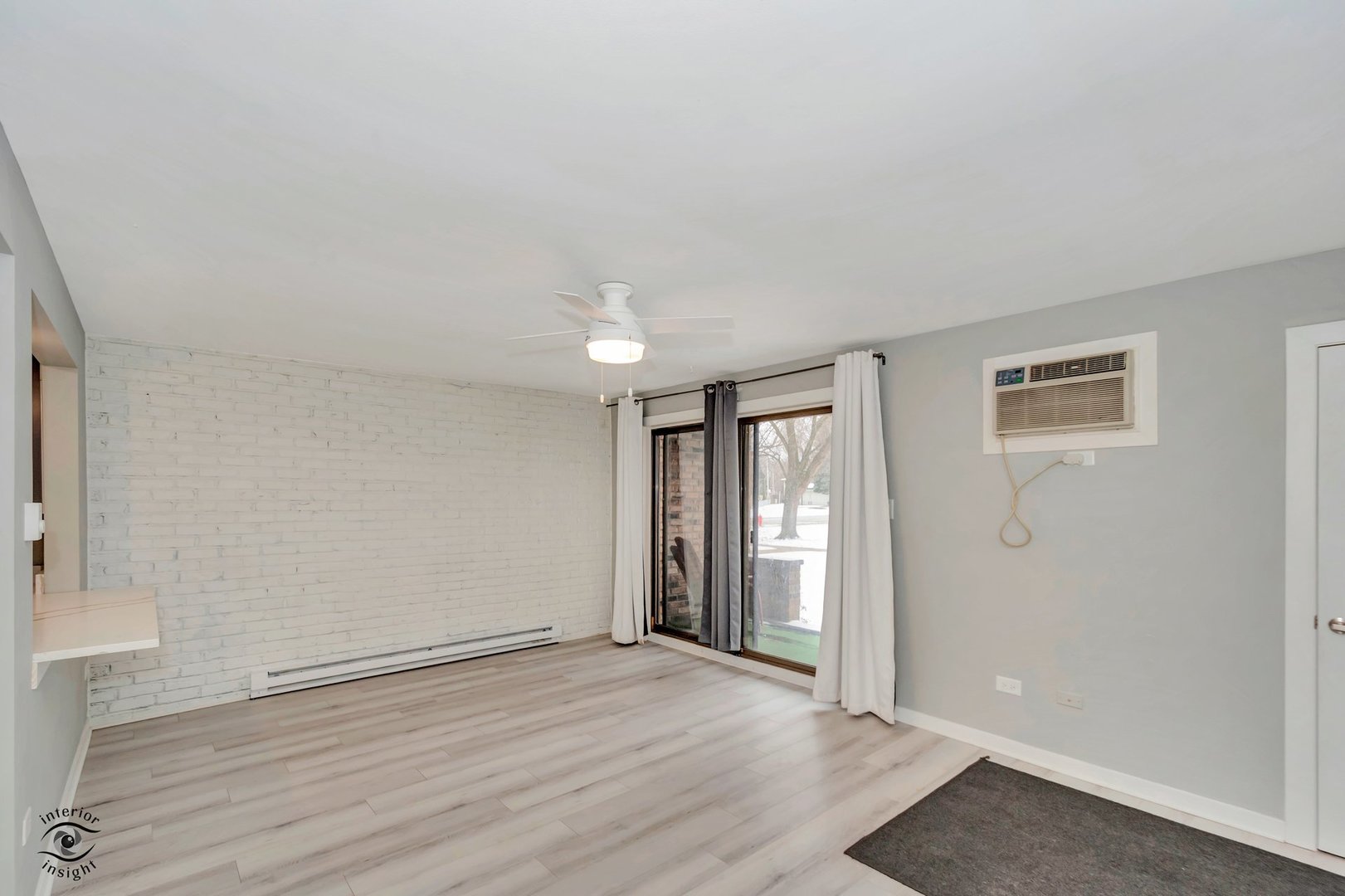 7302 Blackstone Avenue #7, Justice, IL 60458