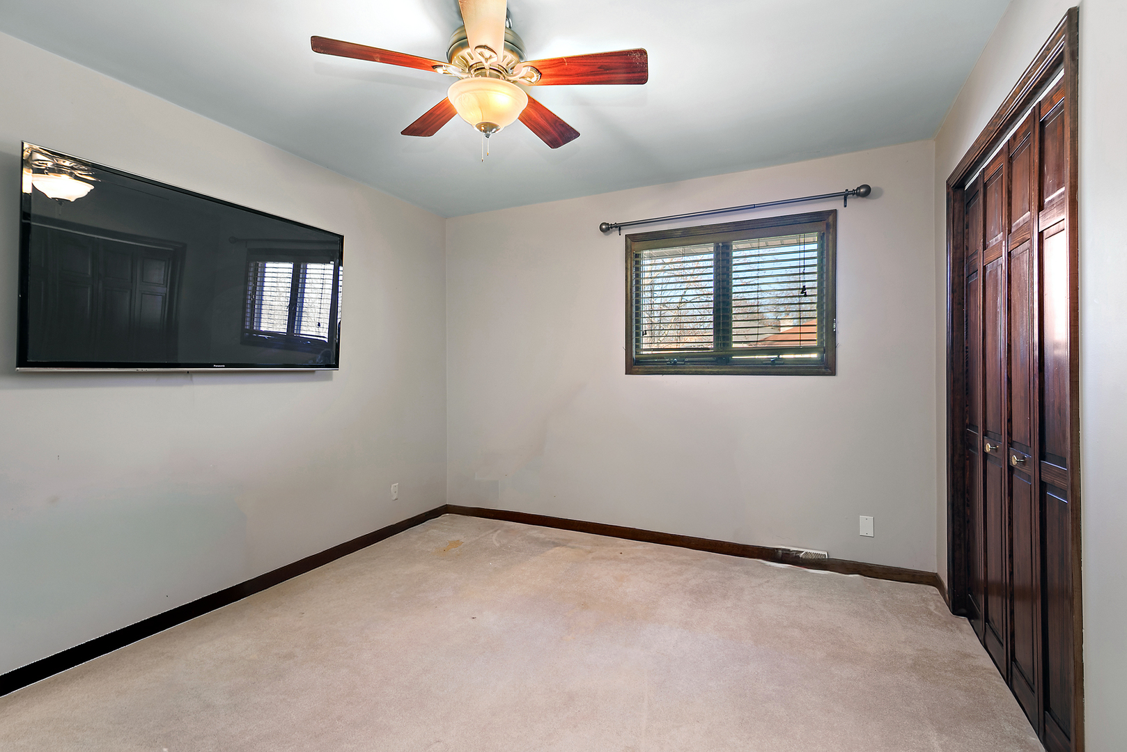 901 VALENCIA Drive, Shorewood, IL 60404