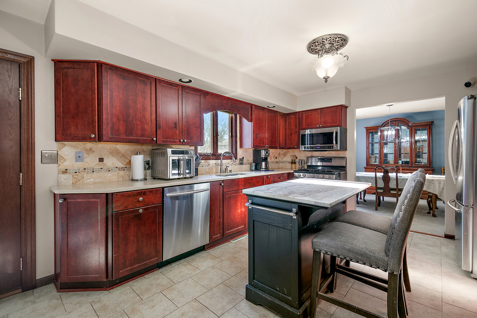 901 VALENCIA Drive, Shorewood, IL 60404