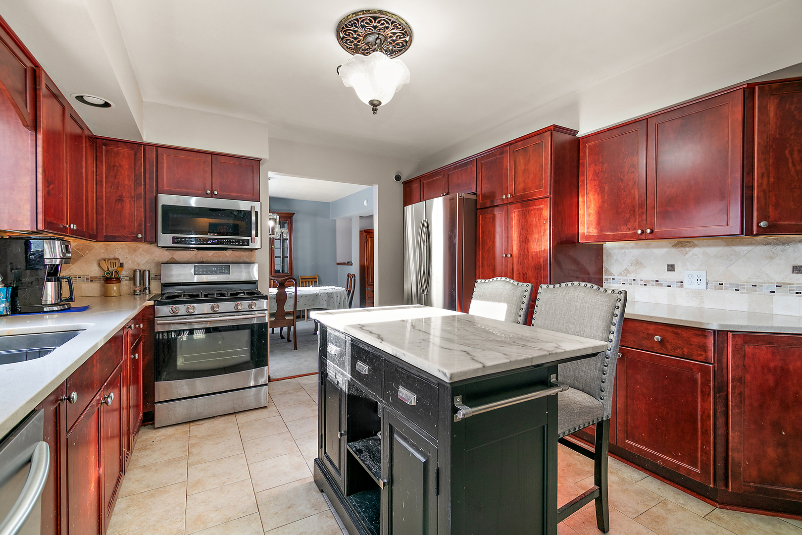 901 VALENCIA Drive, Shorewood, IL 60404