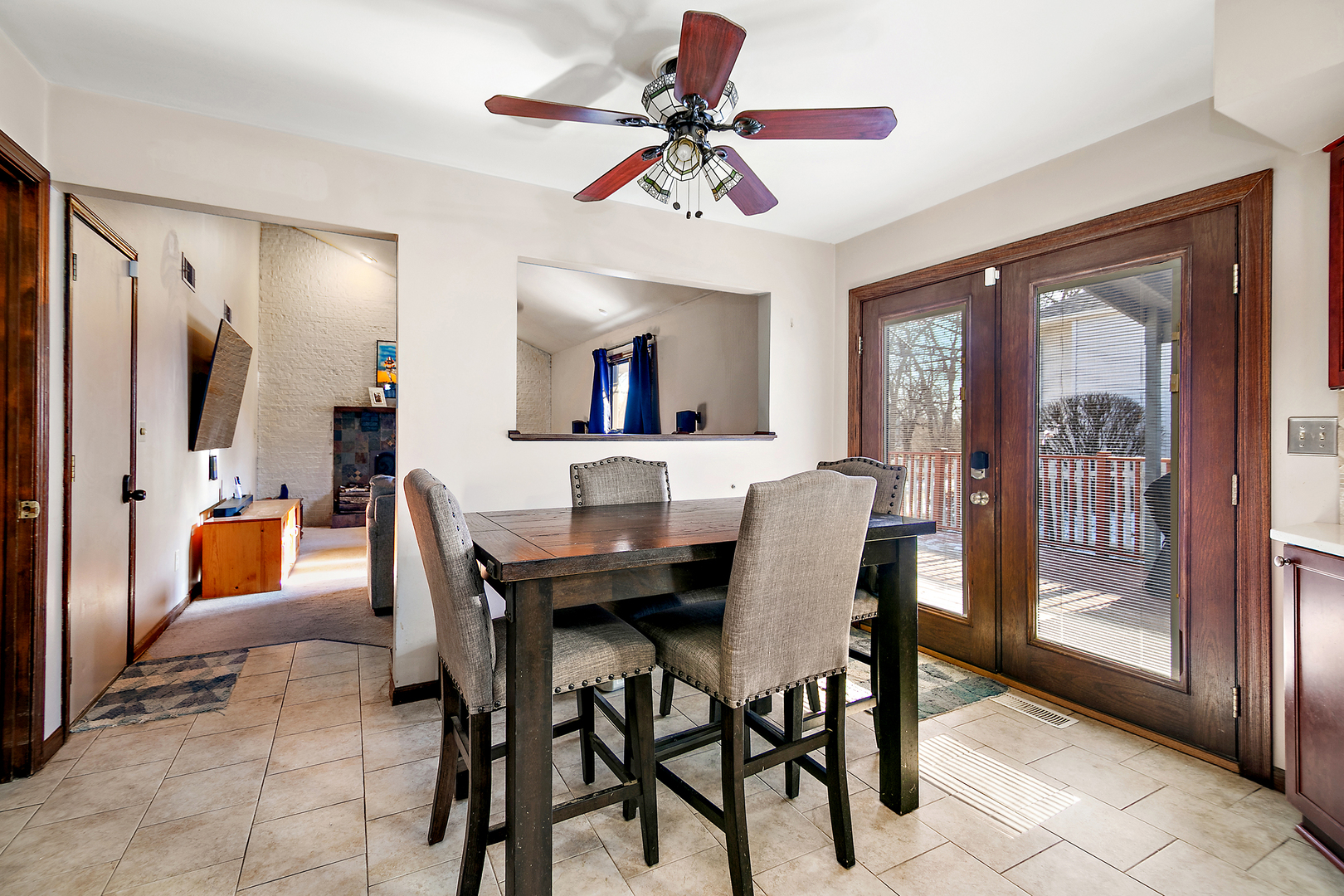 901 VALENCIA Drive, Shorewood, IL 60404