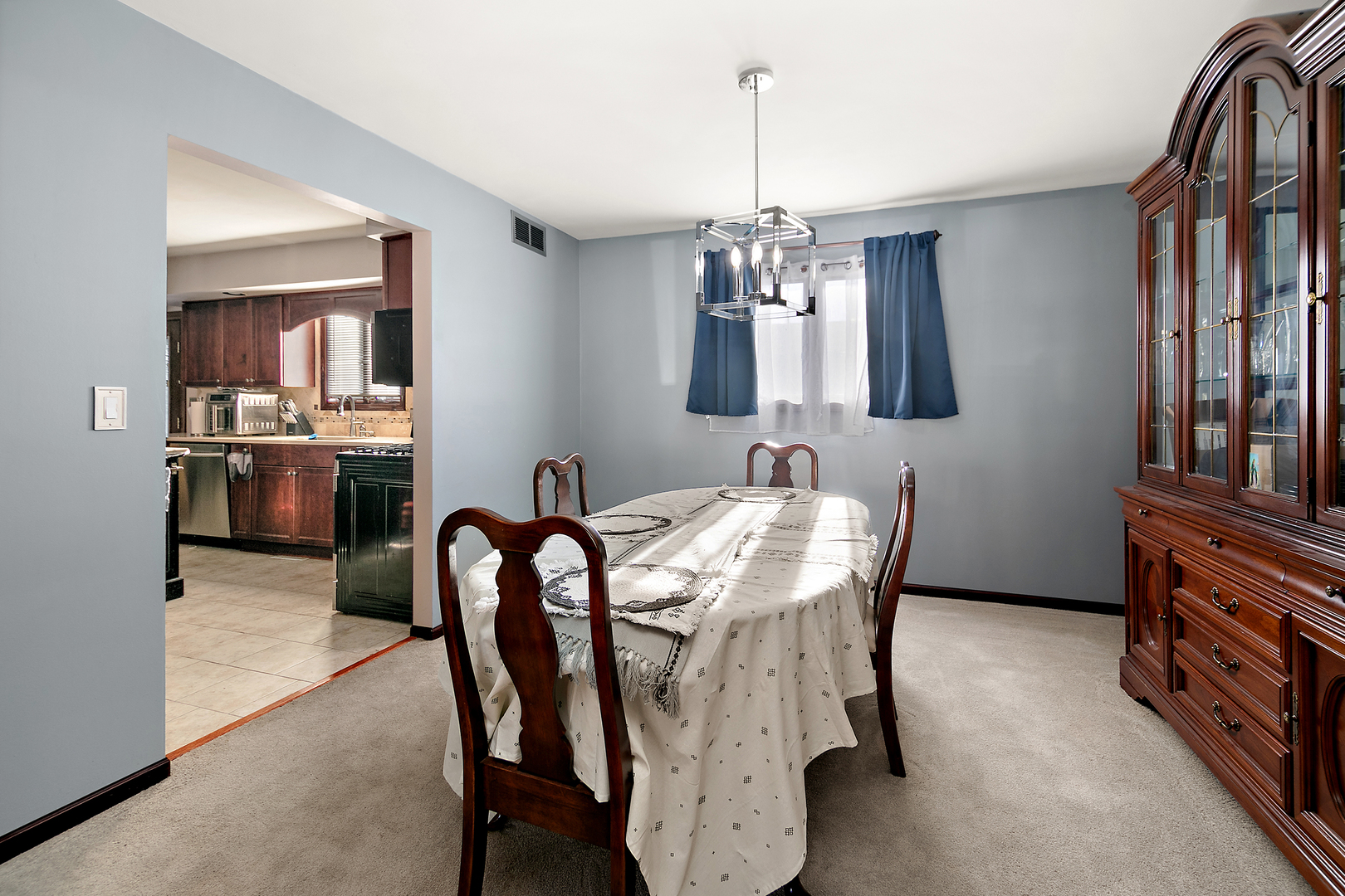 901 VALENCIA Drive, Shorewood, IL 60404