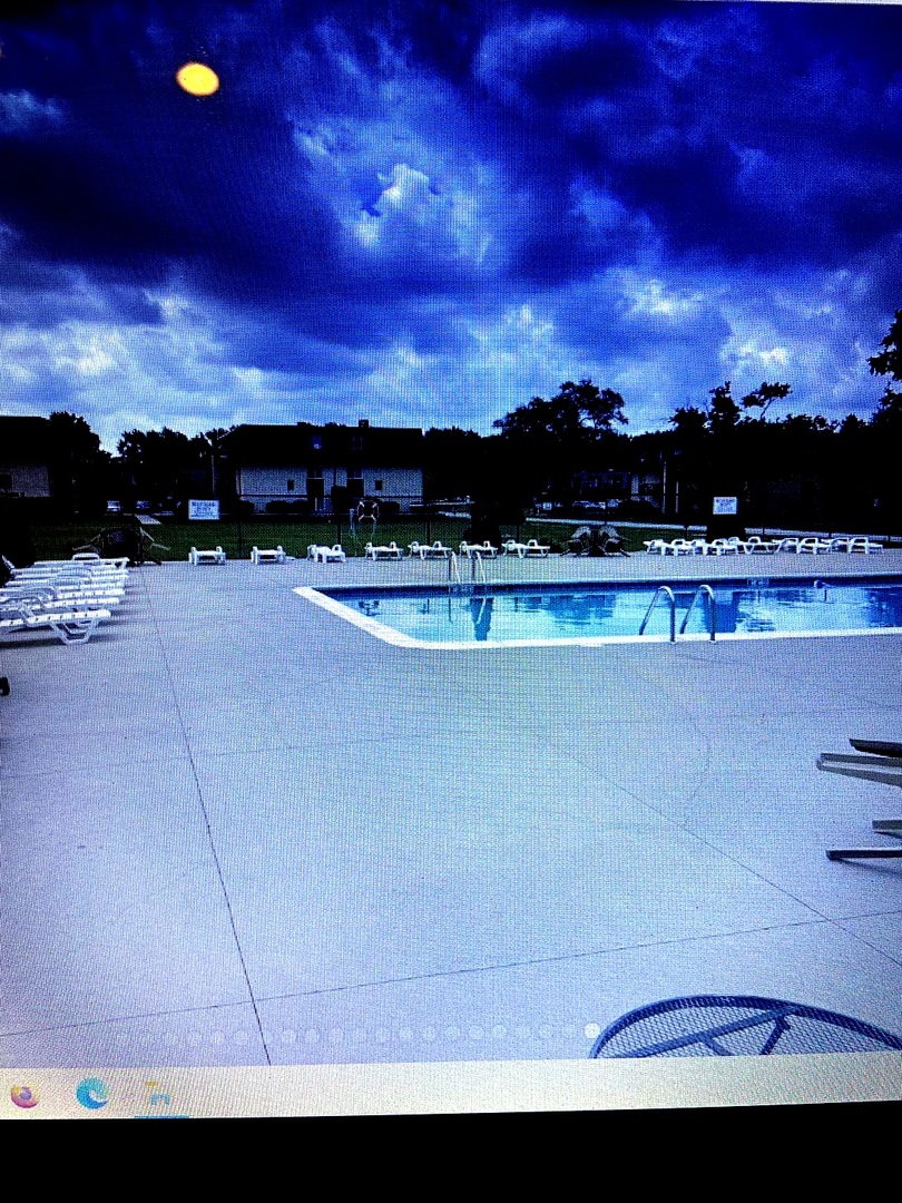 11129 S 84th Avenue #3B, Palos Hills, IL 60465