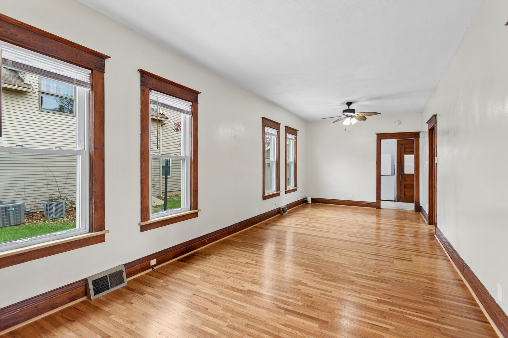 324 E 13th Street, Lockport, IL 60441