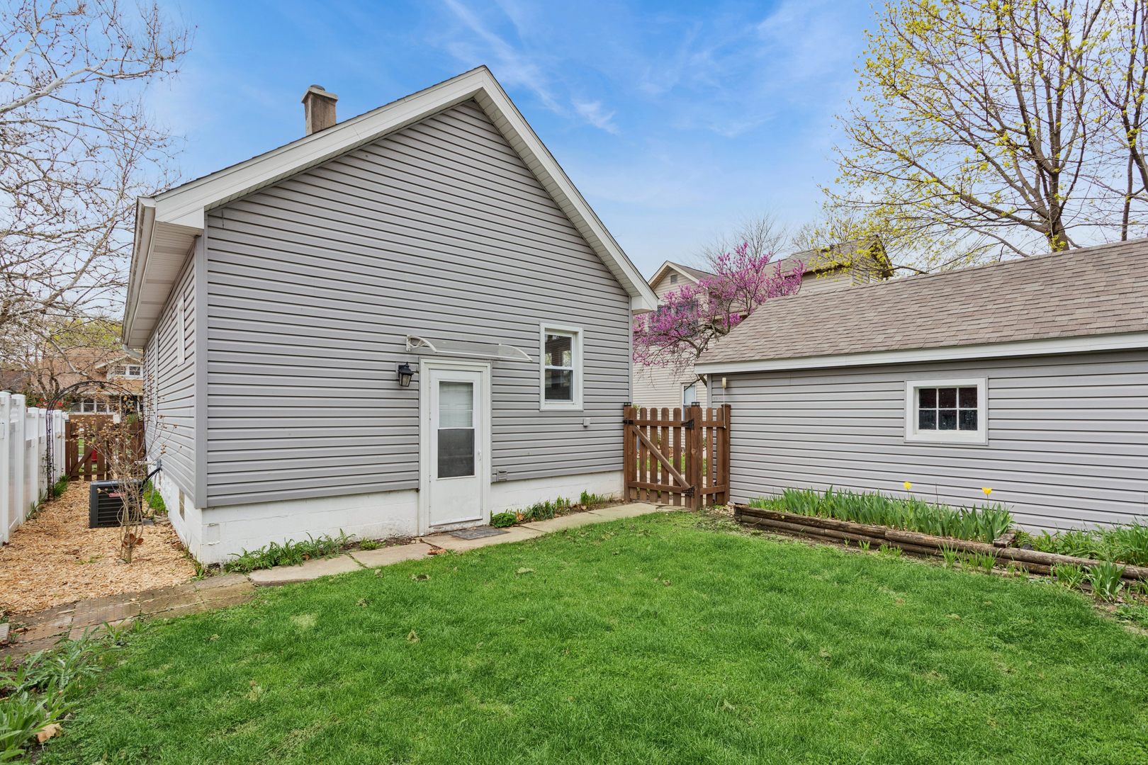 324 E 13th Street, Lockport, IL 60441