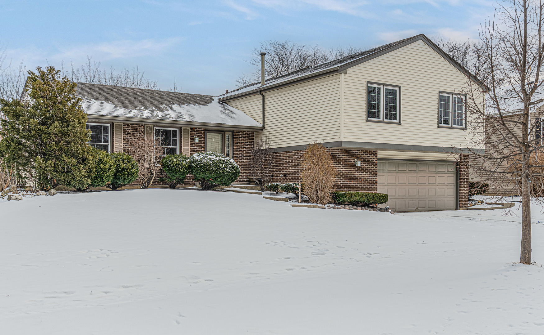 794 Stillwater Court, Lake Zurich, IL 60047