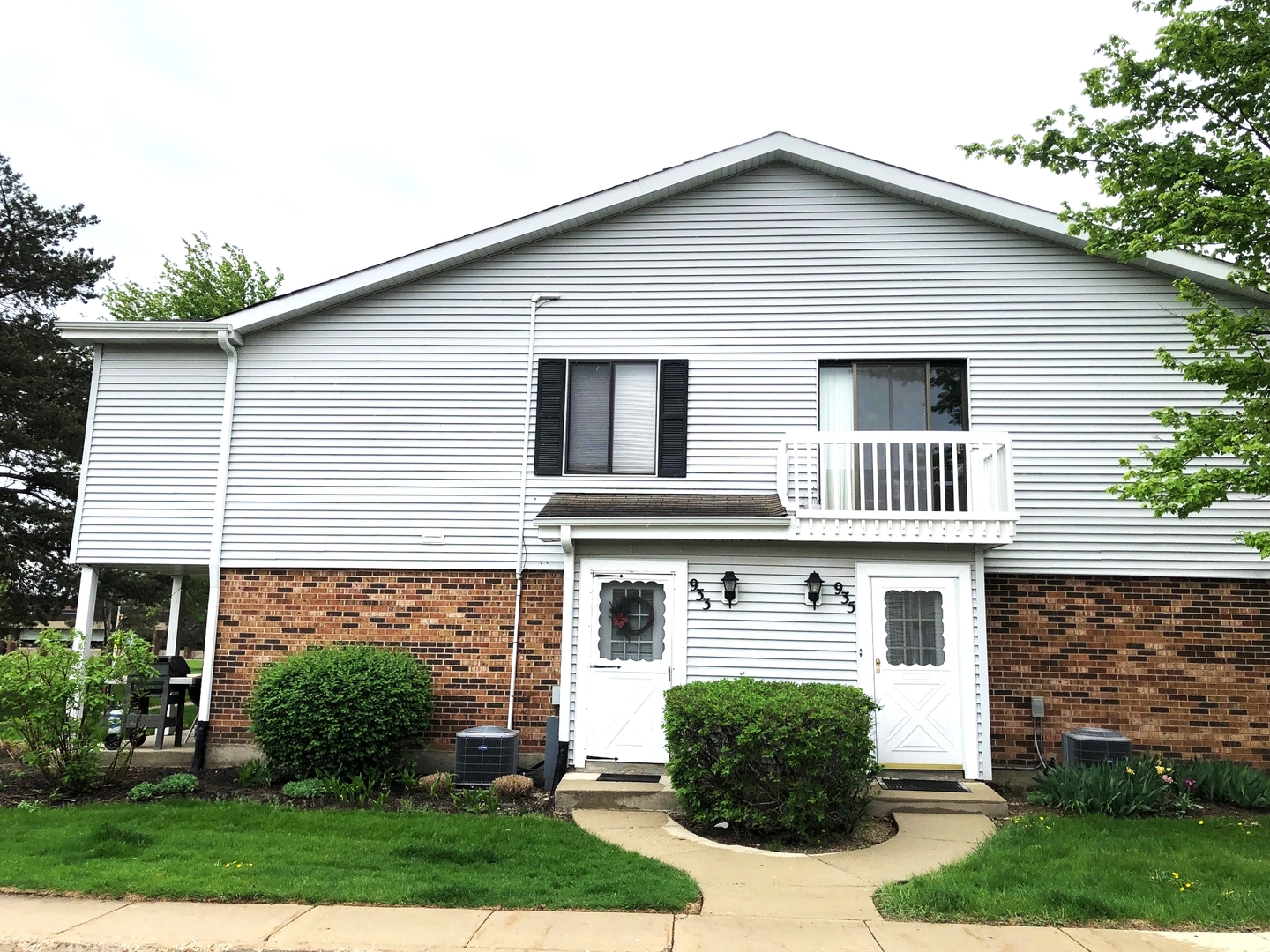 933 Monroe Court #933, Vernon Hills, IL 60061