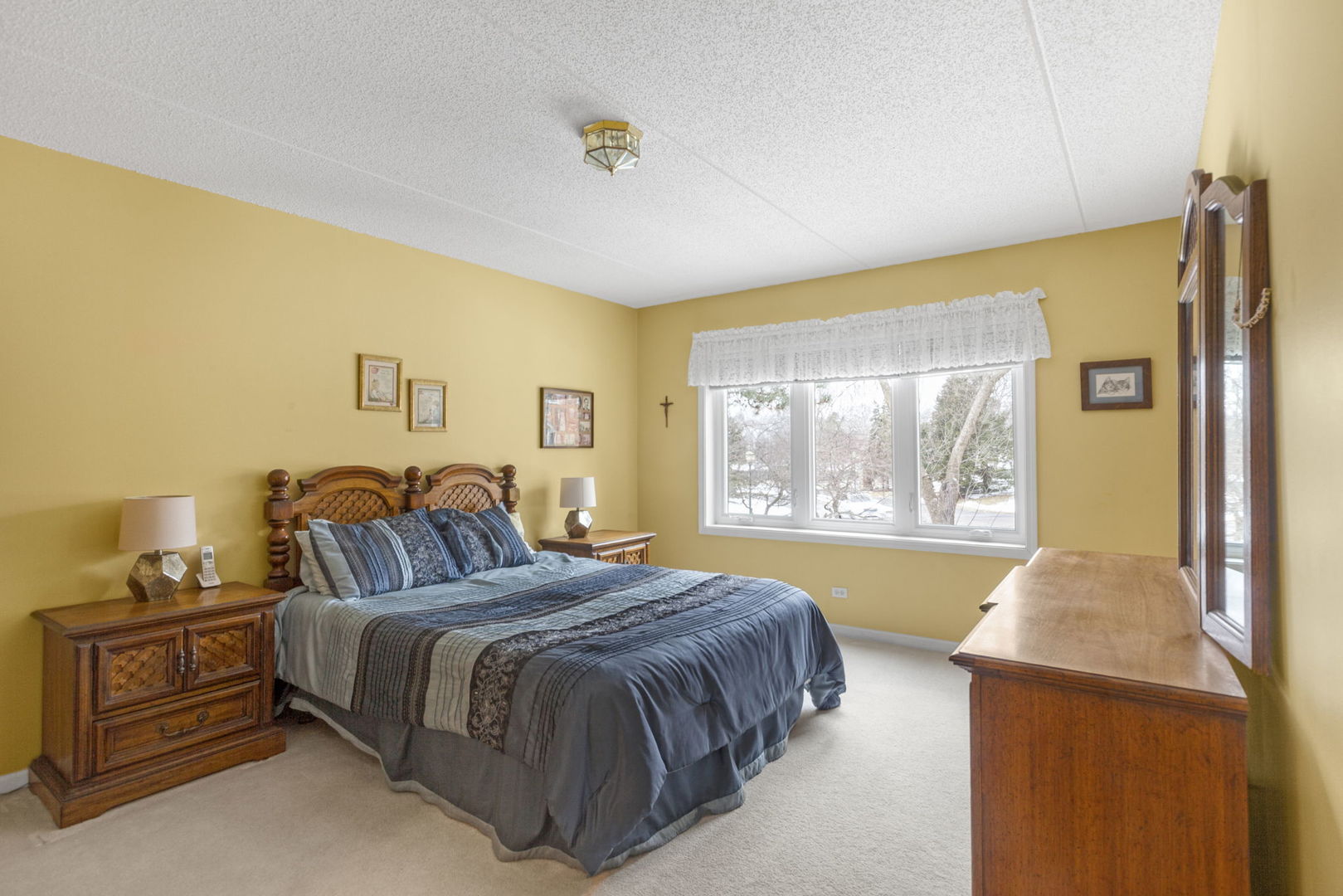 730 Creekside Drive #209, Mount Prospect, IL 60056