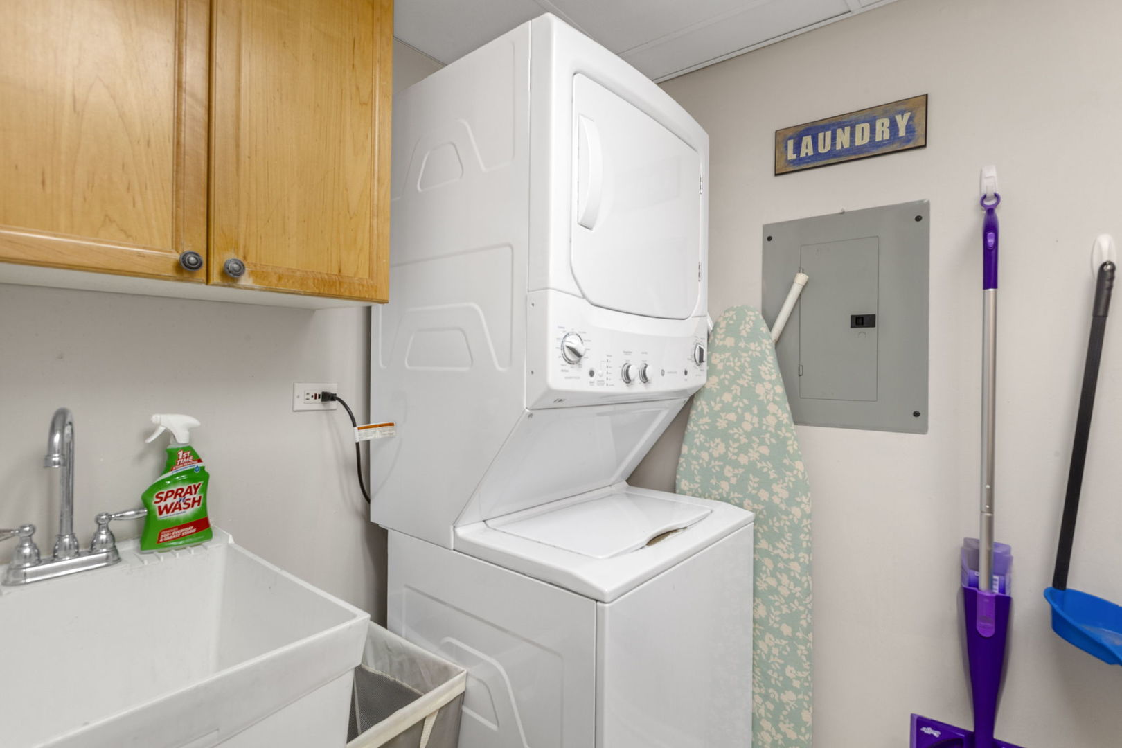 730 Creekside Drive #209, Mount Prospect, IL 60056