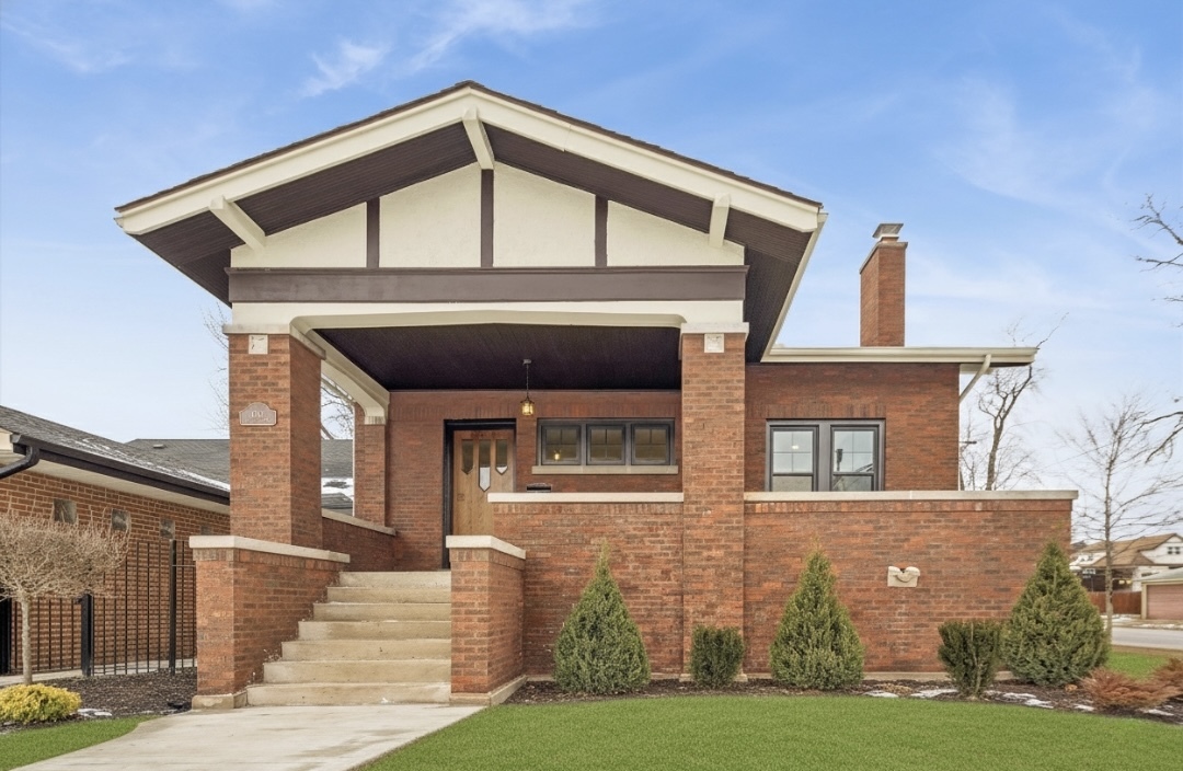 9900 S Seeley Avenue, Chicago, IL 60643