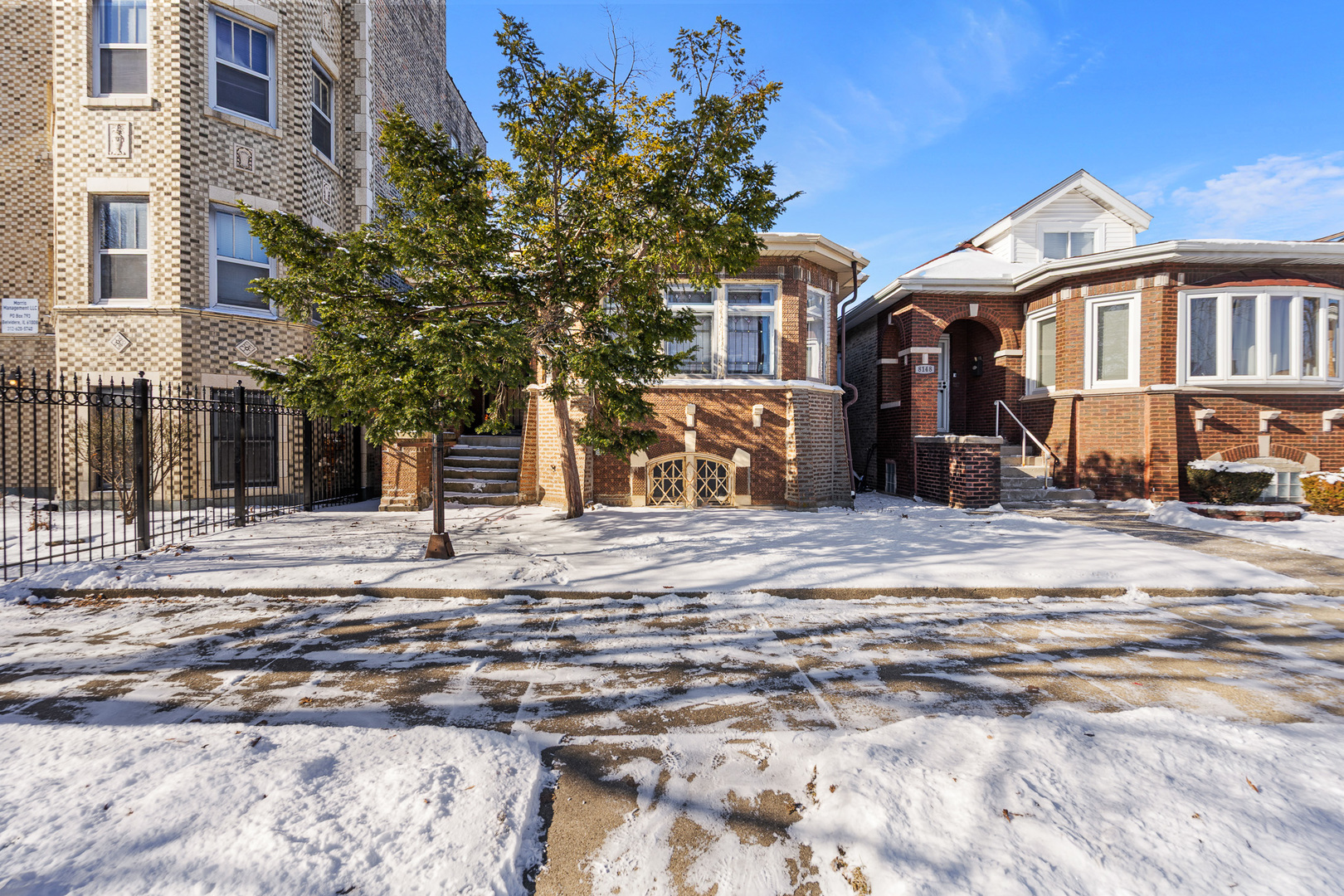 8152 S Wood Street, Chicago, IL 60620