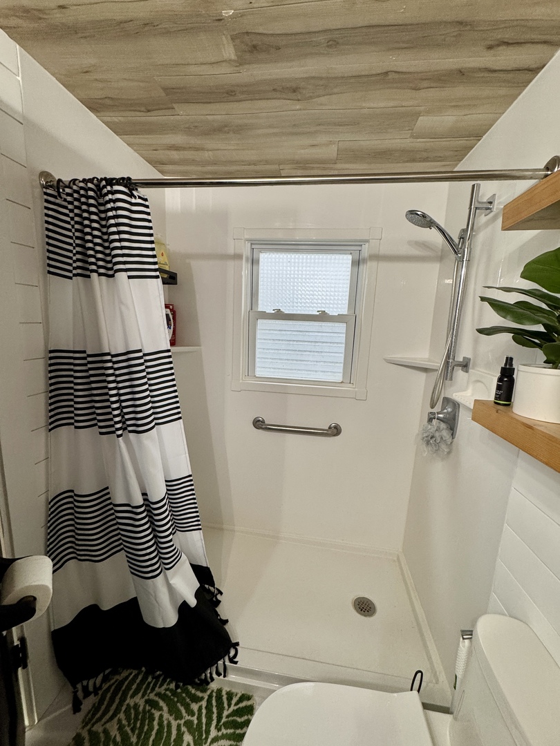 108 W Washington Street, Dover, IL 61323