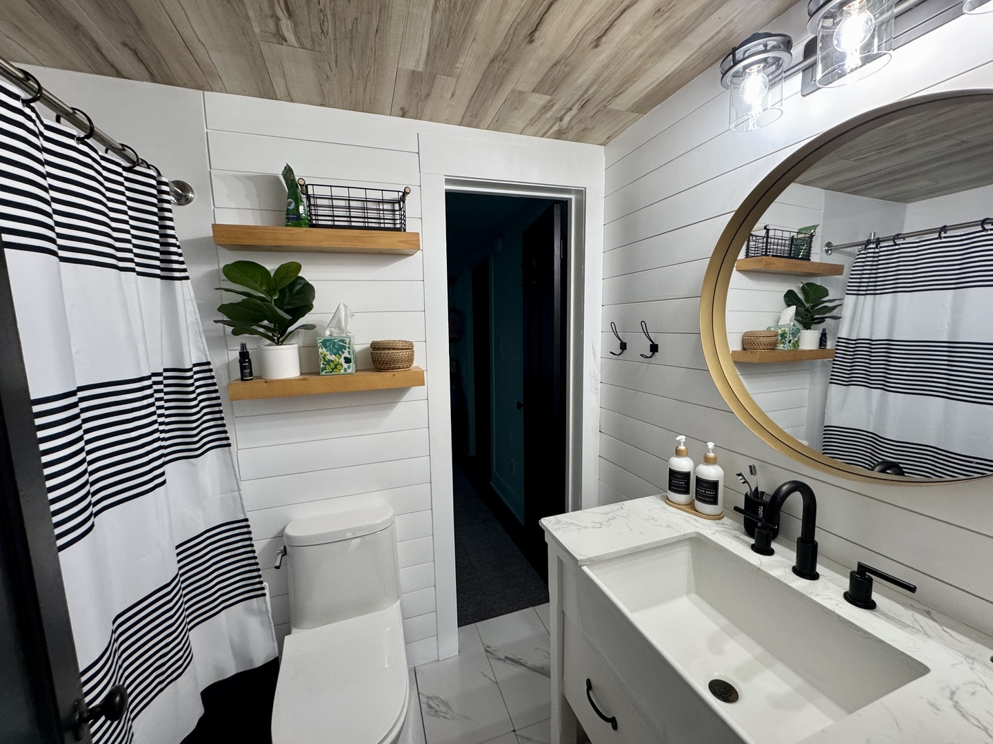 108 W Washington Street, Dover, IL 61323