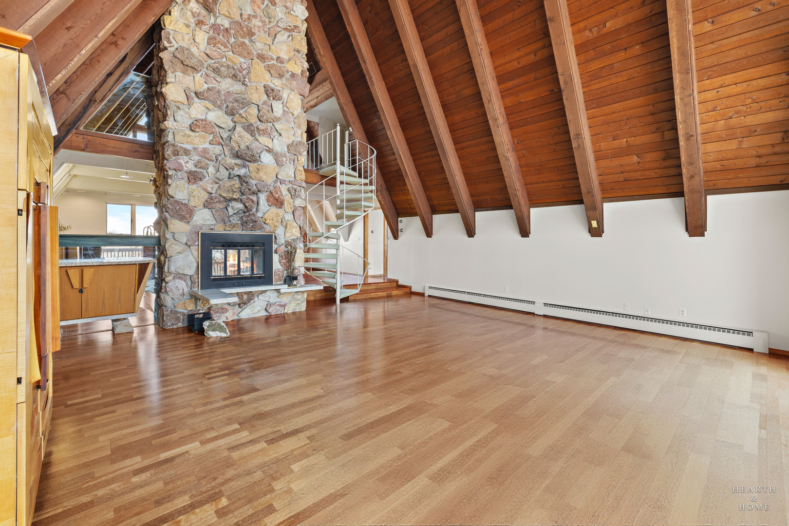 7814 N Pillow Hill Road, Spring Grove, IL 60081