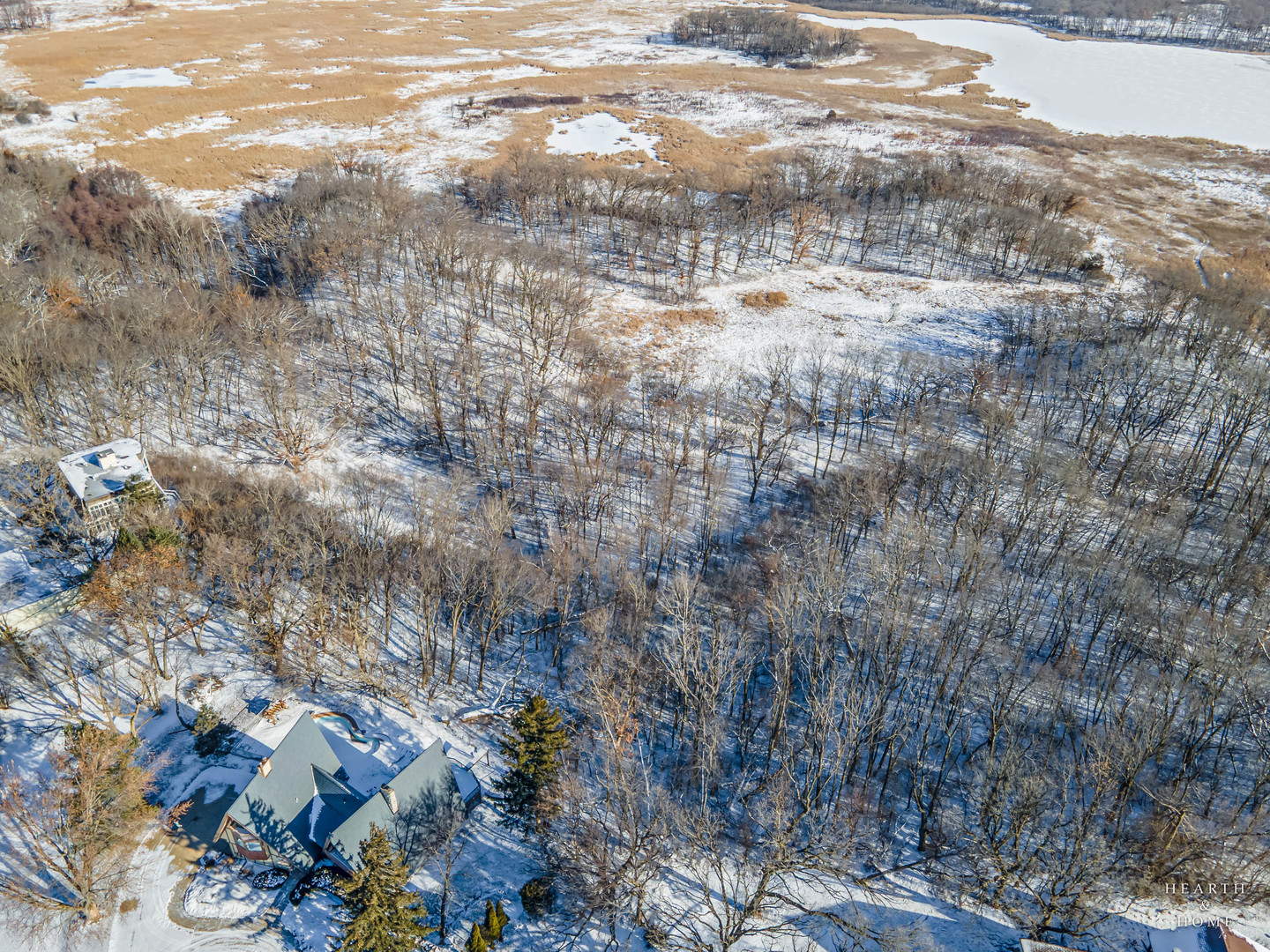 7814 N Pillow Hill Road, Spring Grove, IL 60081