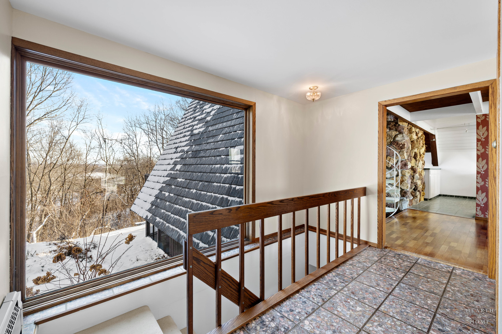 7814 N Pillow Hill Road, Spring Grove, IL 60081