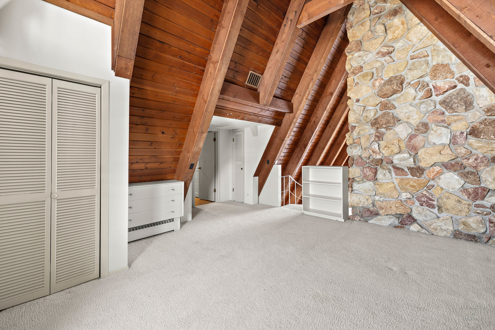 7814 N Pillow Hill Road, Spring Grove, IL 60081