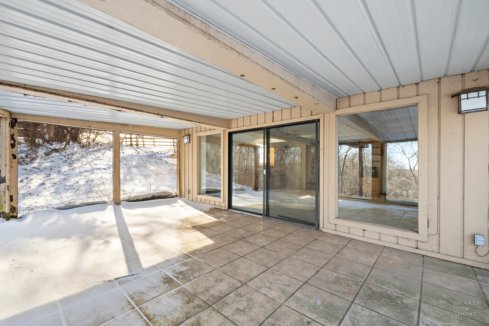 7814 N Pillow Hill Road, Spring Grove, IL 60081