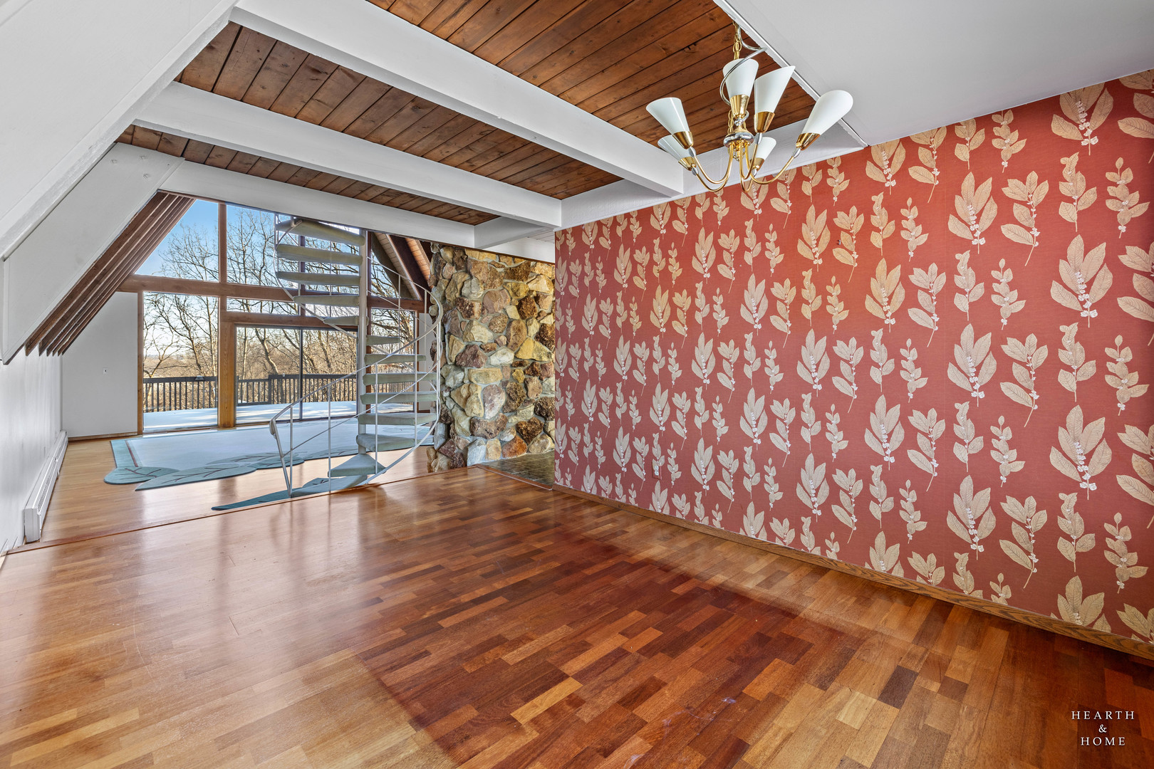 7814 N Pillow Hill Road, Spring Grove, IL 60081