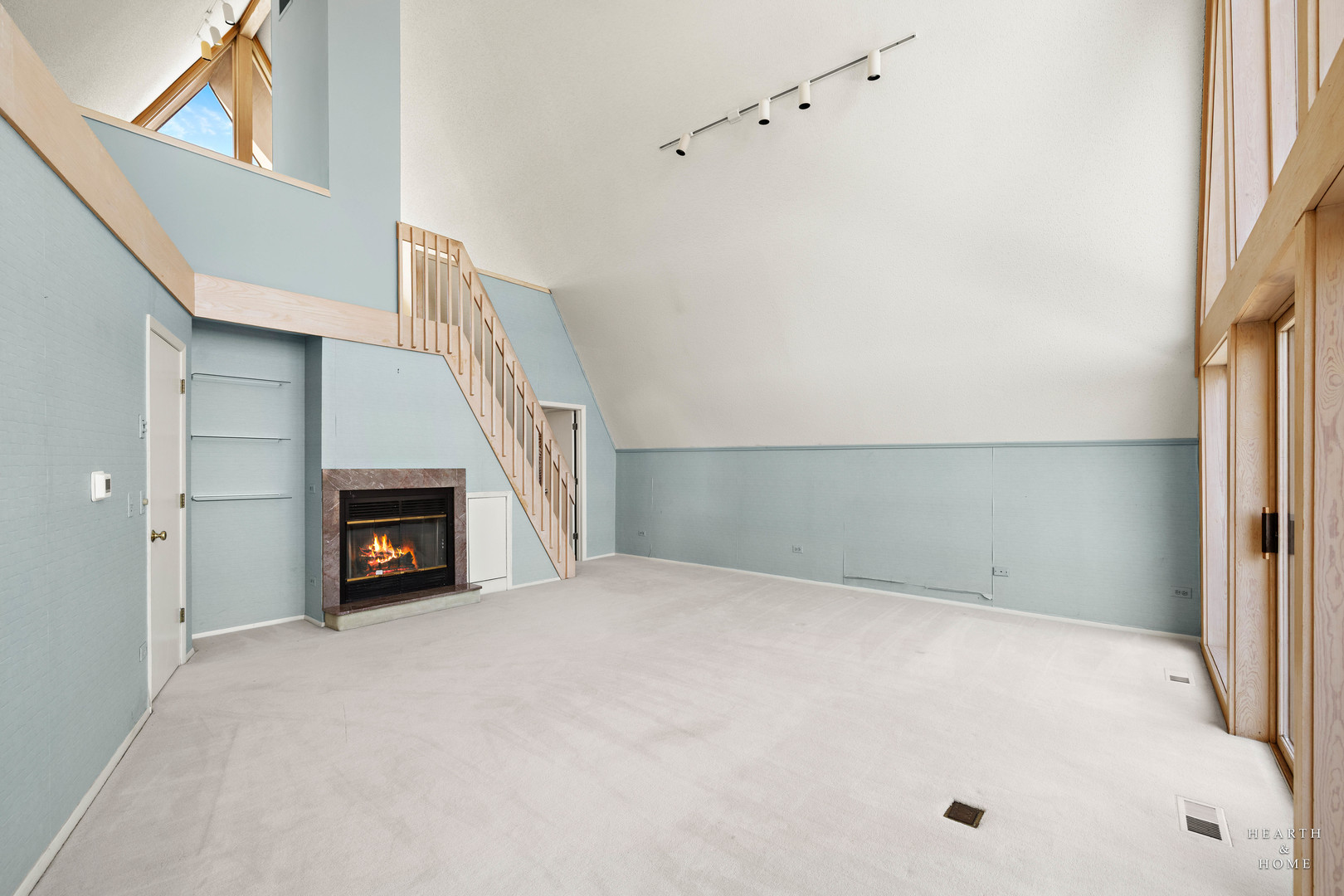 7814 N Pillow Hill Road, Spring Grove, IL 60081