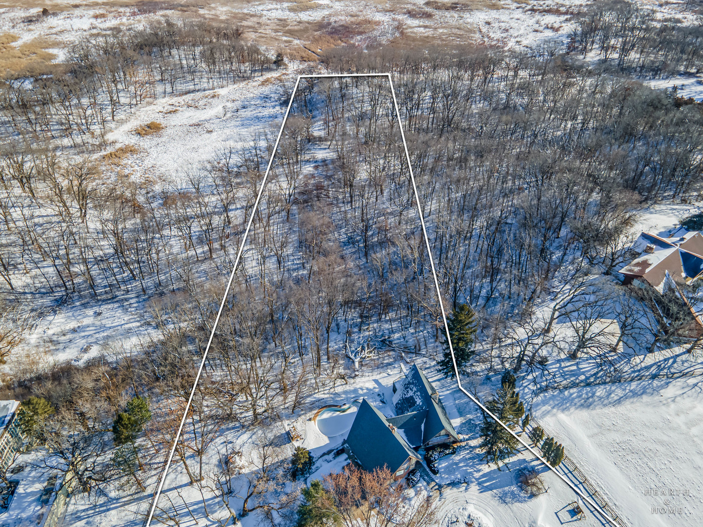 7814 N Pillow Hill Road, Spring Grove, IL 60081