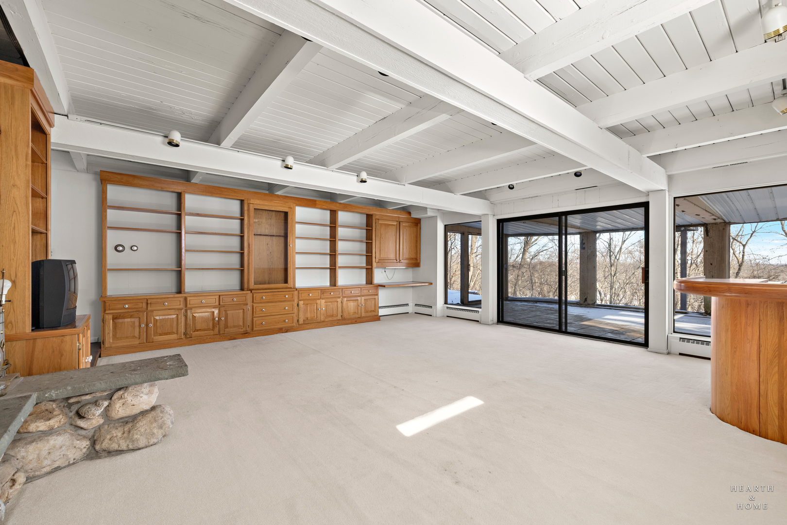 7814 N Pillow Hill Road, Spring Grove, IL 60081