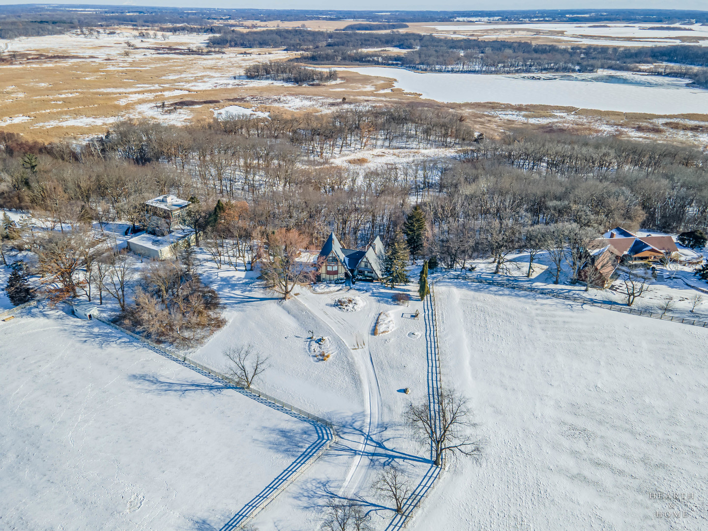 7814 N Pillow Hill Road, Spring Grove, IL 60081