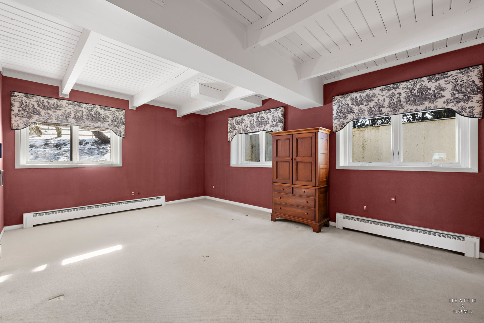 7814 N Pillow Hill Road, Spring Grove, IL 60081