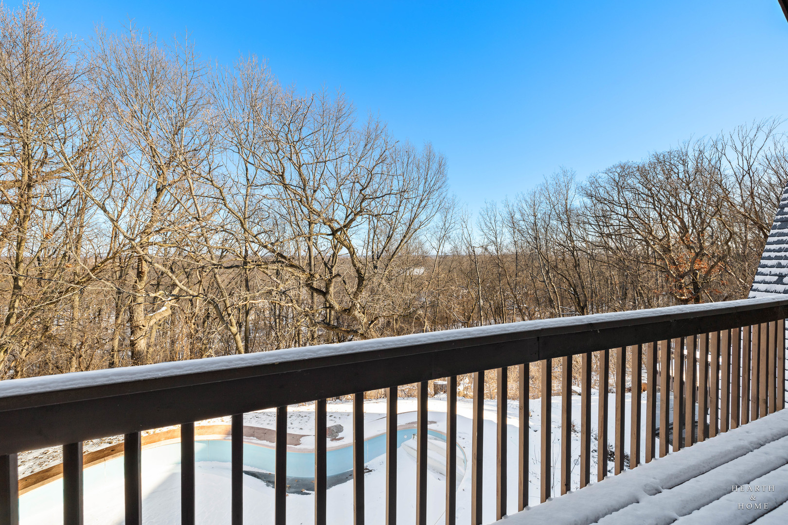 7814 N Pillow Hill Road, Spring Grove, IL 60081