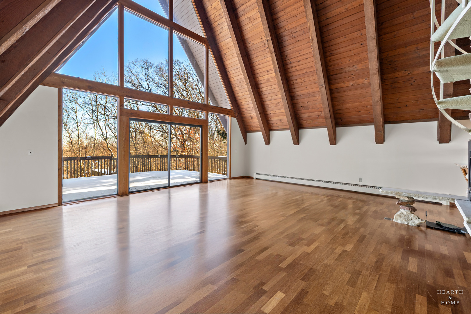 7814 N Pillow Hill Road, Spring Grove, IL 60081