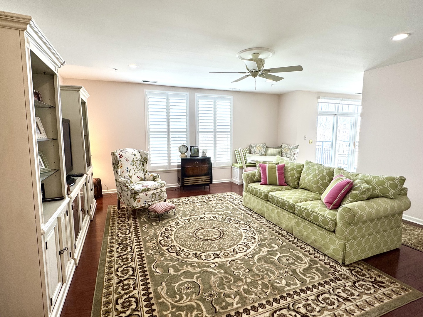 7753 Van Buren Street #401, Forest Park, IL 60130