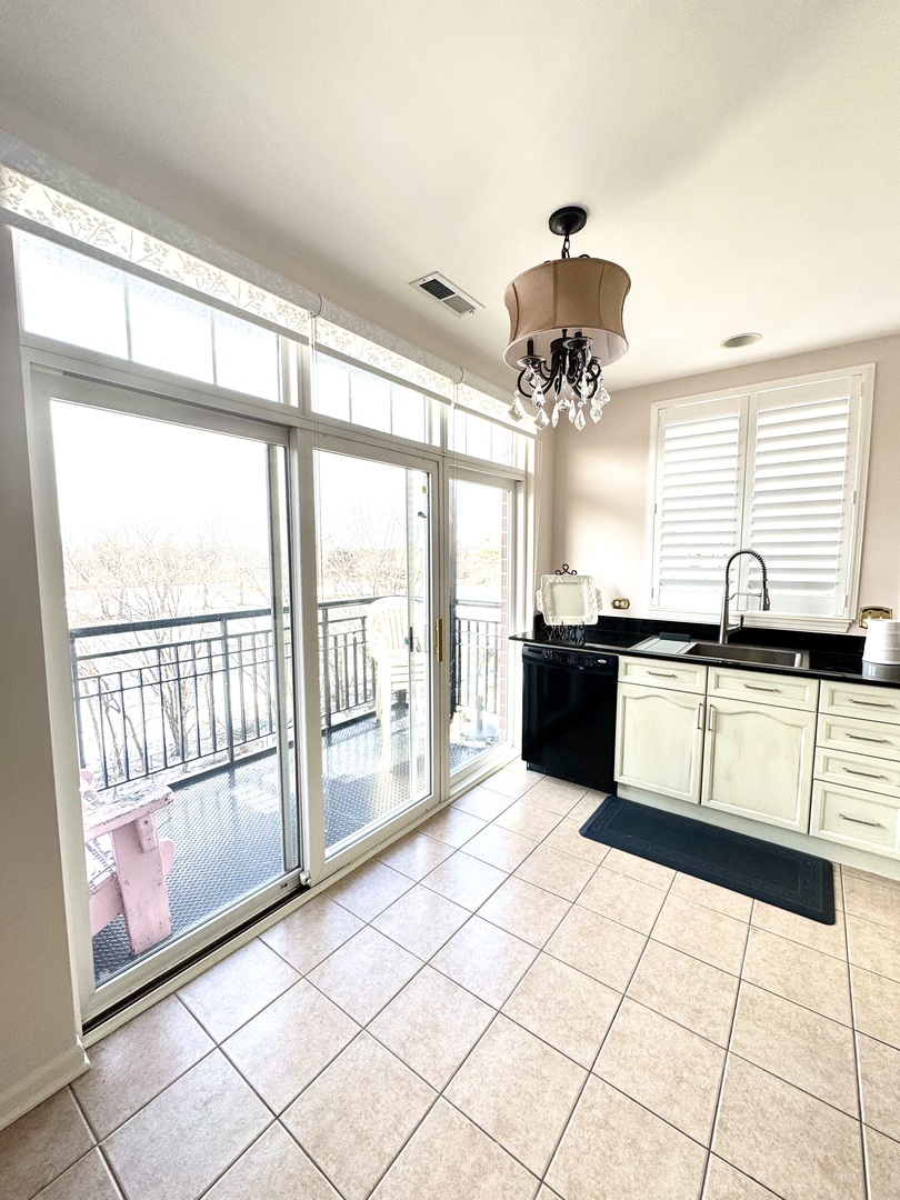 7753 Van Buren Street #401, Forest Park, IL 60130