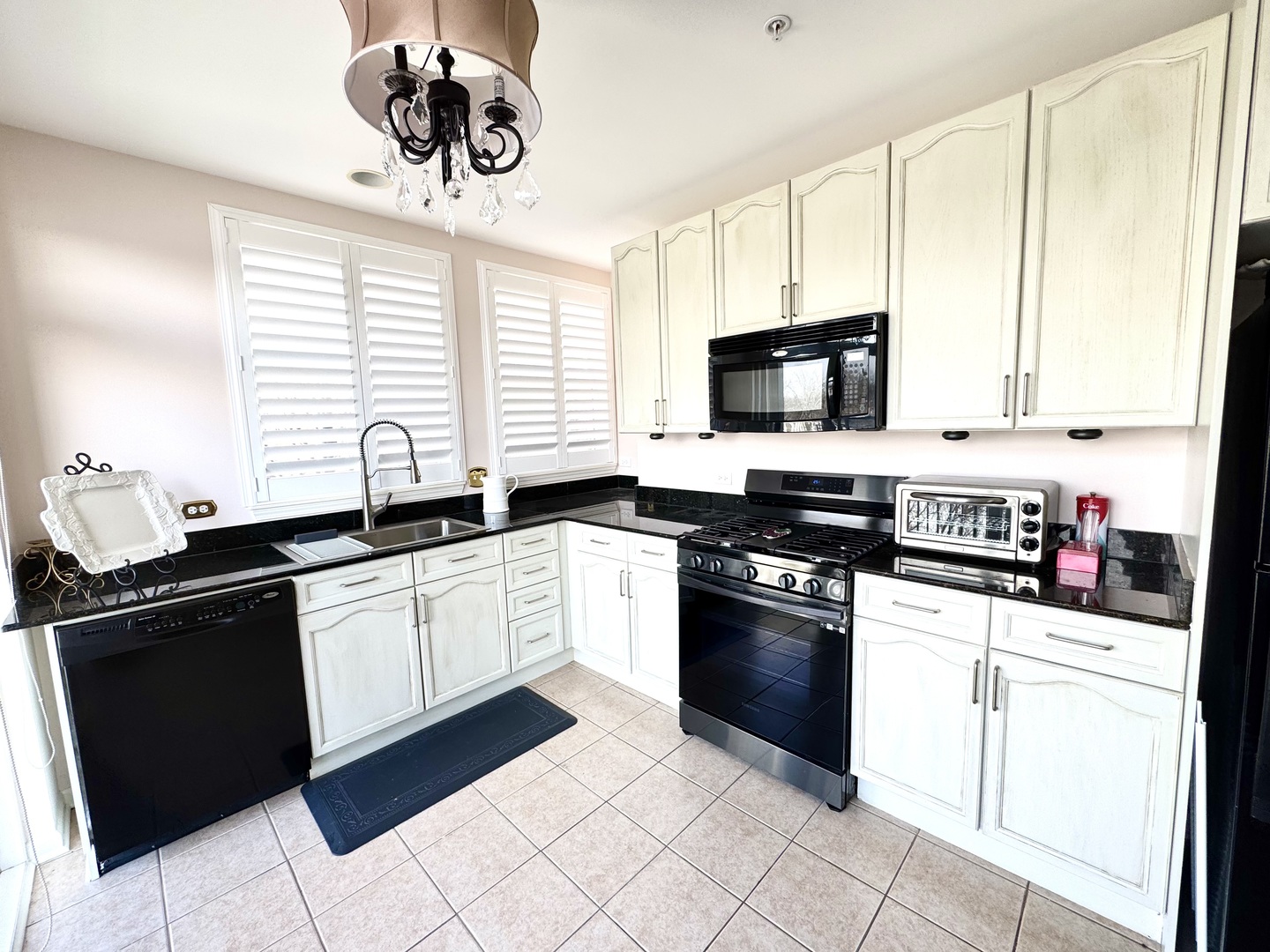 7753 Van Buren Street #401, Forest Park, IL 60130