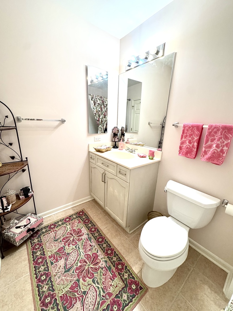 7753 Van Buren Street #401, Forest Park, IL 60130