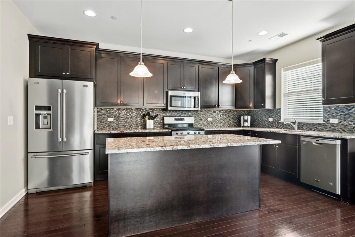 Lake Zurich, IL 60047