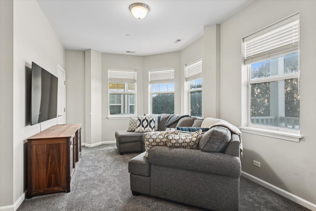 Lake Zurich, IL 60047