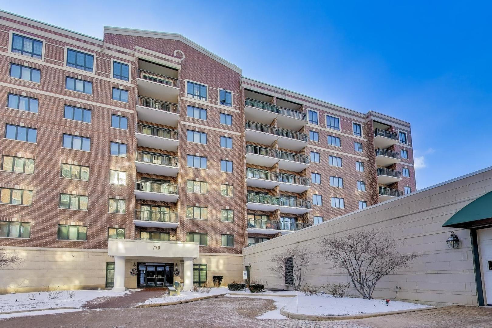 770 Pearson Street #2-207, Des Plaines, IL 60016