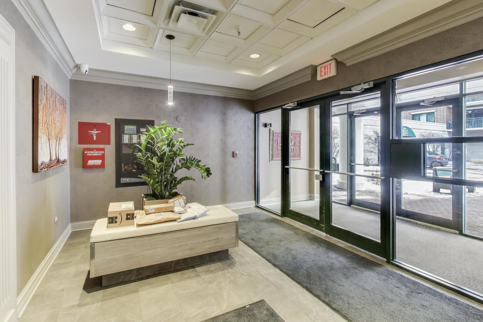 770 Pearson Street #2-207, Des Plaines, IL 60016