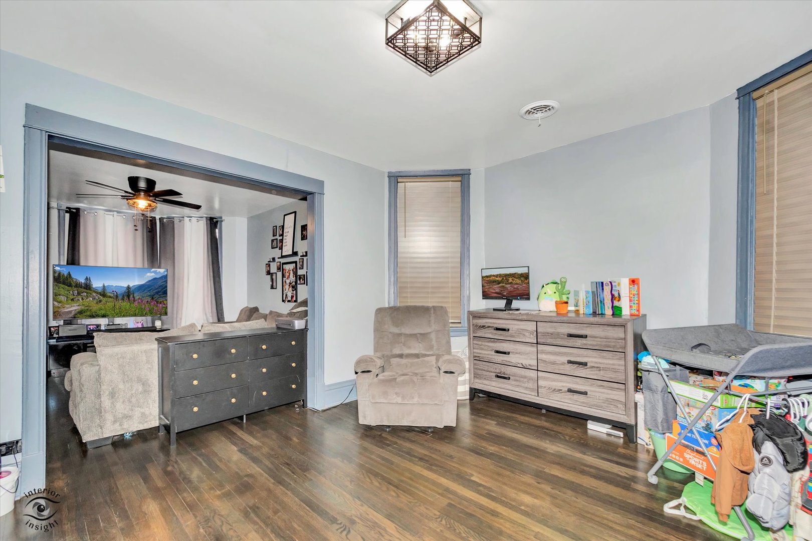 4107 S Archer Avenue, Chicago, IL 60632