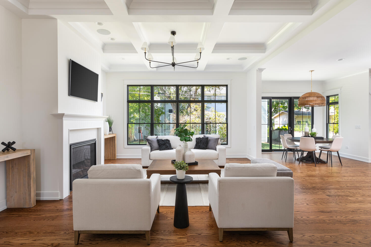 707 Thornwood Drive, Naperville, IL 60540