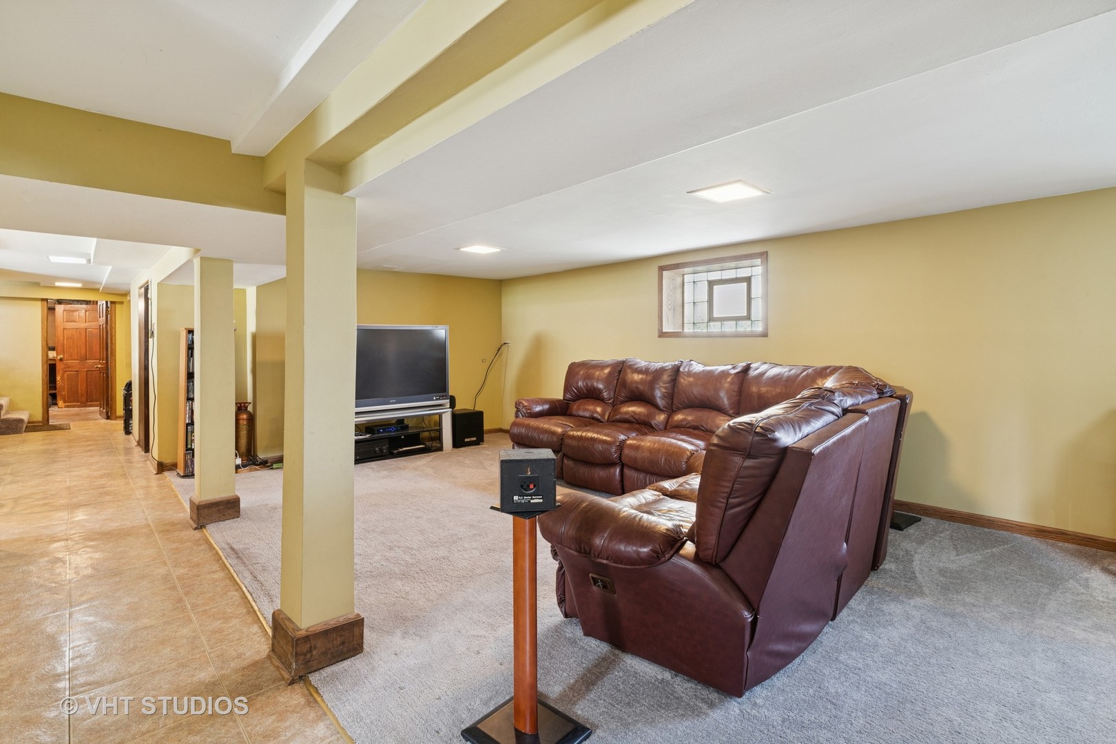 4025 N Menard Avenue, Chicago, IL 60634