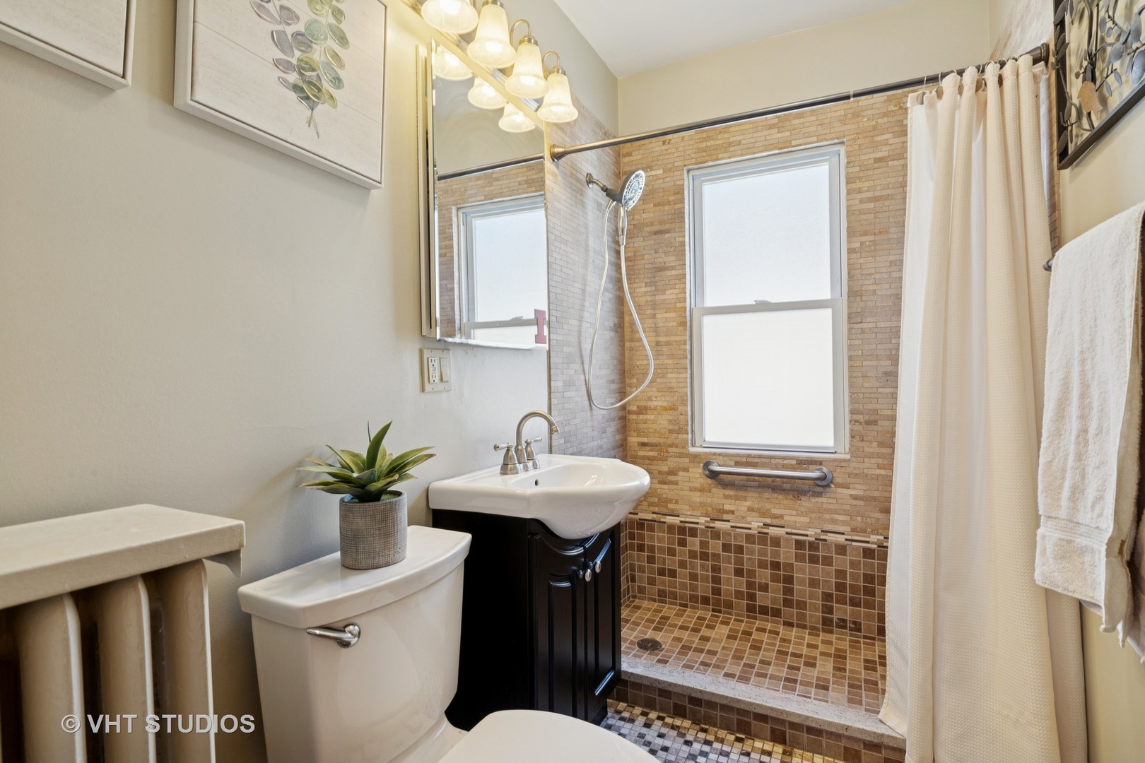 4025 N Menard Avenue, Chicago, IL 60634