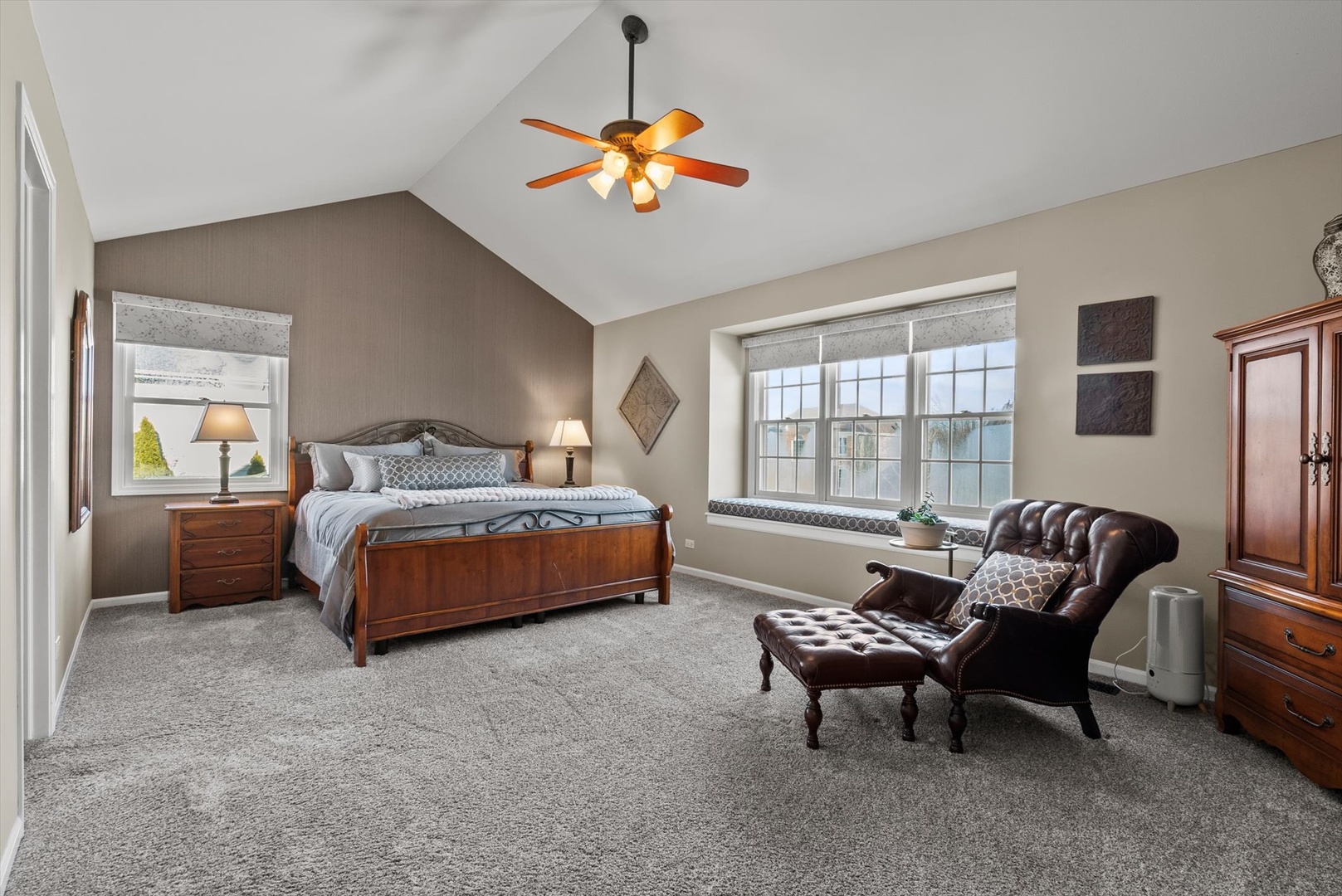 1940 Morningview Drive, Hoffman Estates, IL 60192